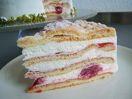 Flockensahnetorte