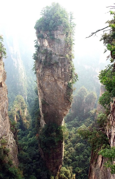 Southern_sky_column_-_avatar_hallelulah_mountain