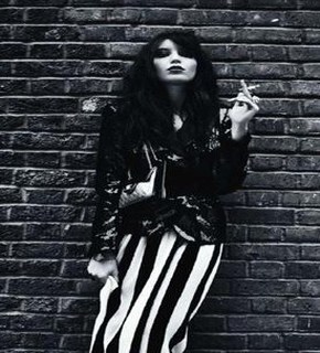 9d285_daisy-lowe-jalouse-magazine-february-2011-4_opt_medium
