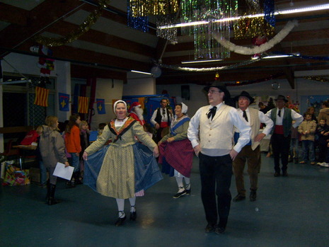 Noel_du_monde_dancing_3_s6300817