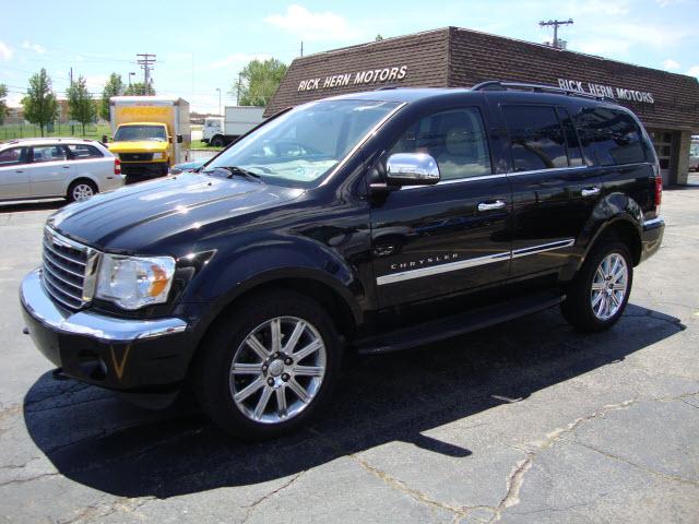 Photo of 2008 Chrysler Aspen