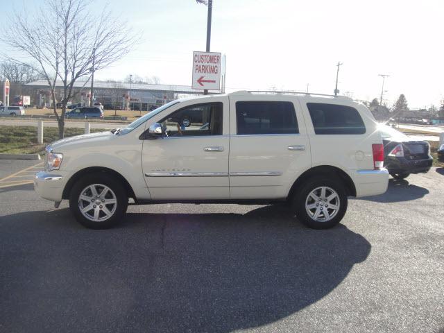 Photo of 2008 Chrysler Aspen