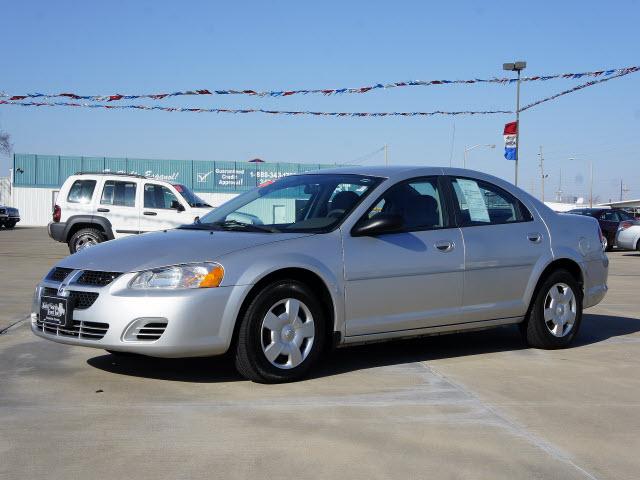 Photo of 2006 Dodge Stratus
