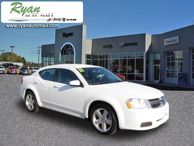 Photo of 2011 Dodge Avenger