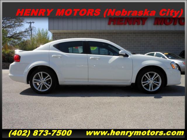 Photo of 2011 Dodge Avenger