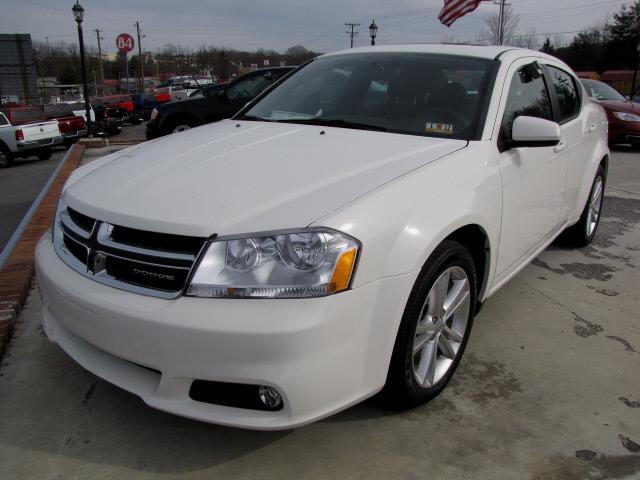 Photo of 2011 Dodge Avenger