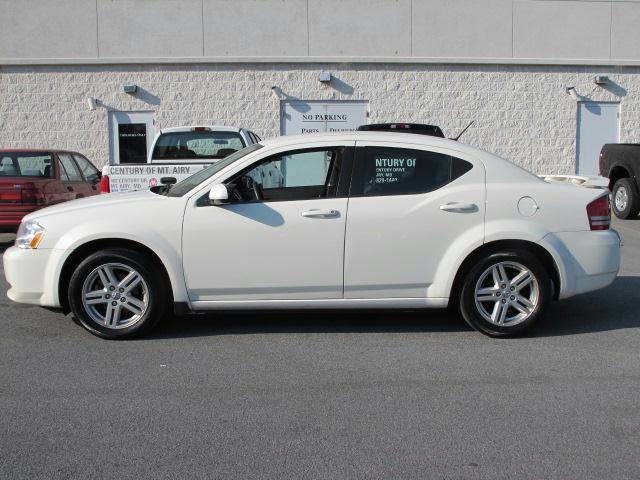 Photo of 2010 Dodge Avenger