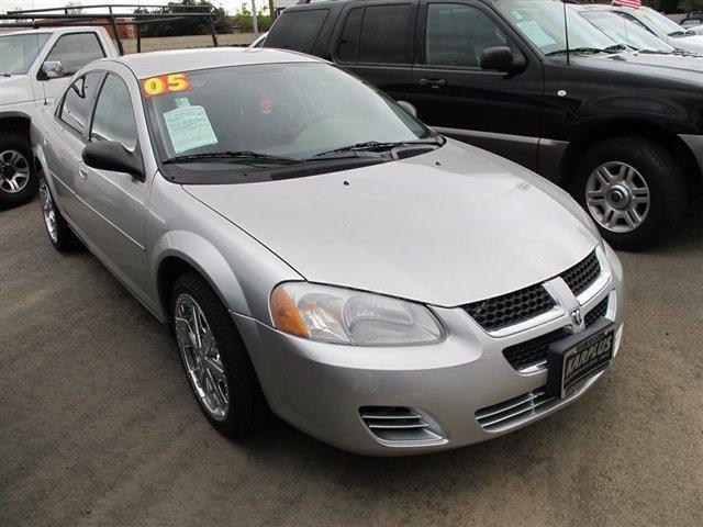 Photo of 2005 Dodge Stratus
