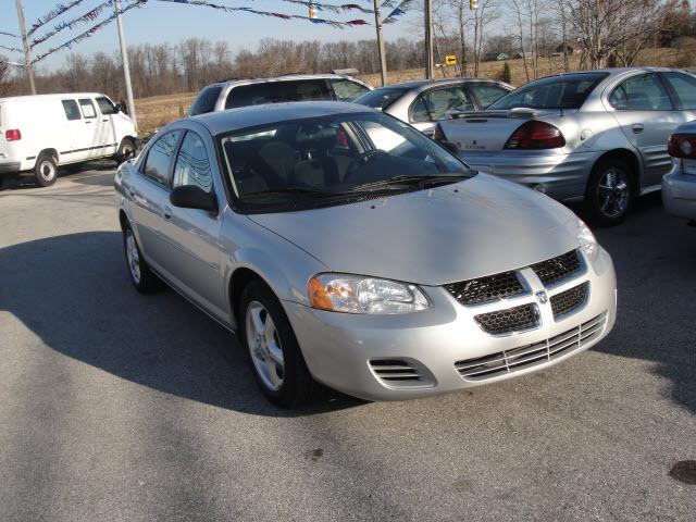 Photo of 2005 Dodge Stratus