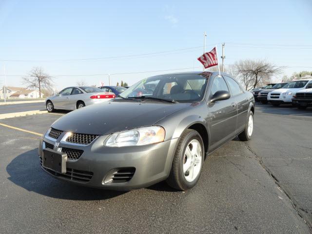 Photo of 2004 Dodge Stratus