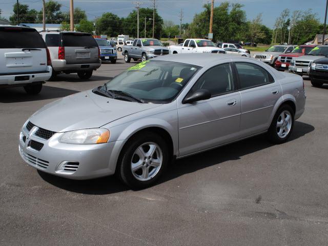 Photo of 2005 Dodge Stratus