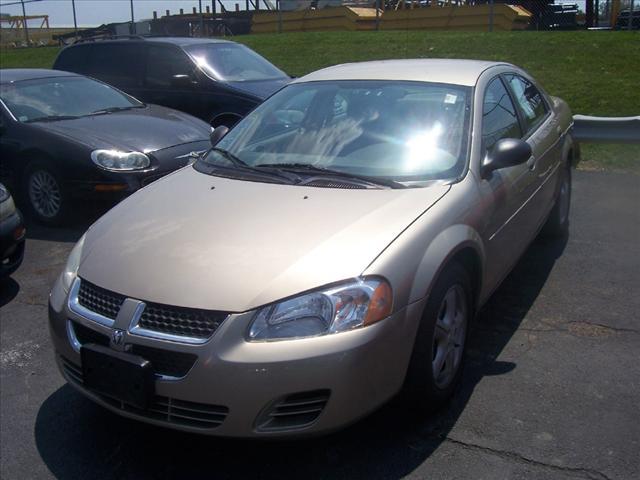 Photo of 2004 Dodge Stratus