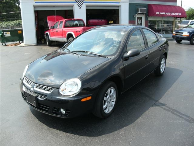Photo of 2005 Dodge Neon
