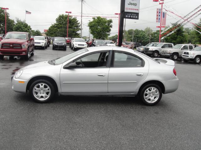 Photo of 2005 Dodge Neon