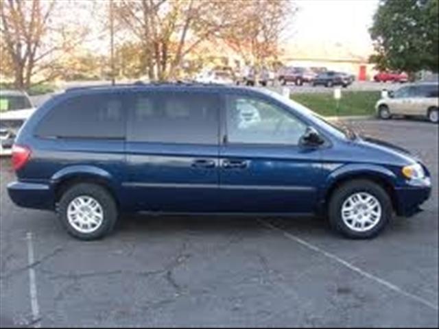 Photo of 2002 Dodge Caravan
