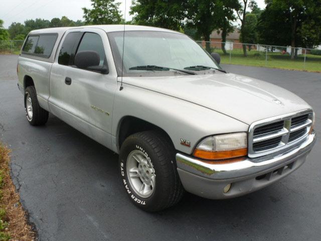 Photo of 2000 Dodge Dakota