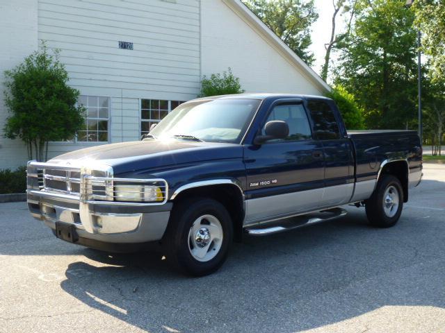 Photo of 2001 Dodge Ram 1500