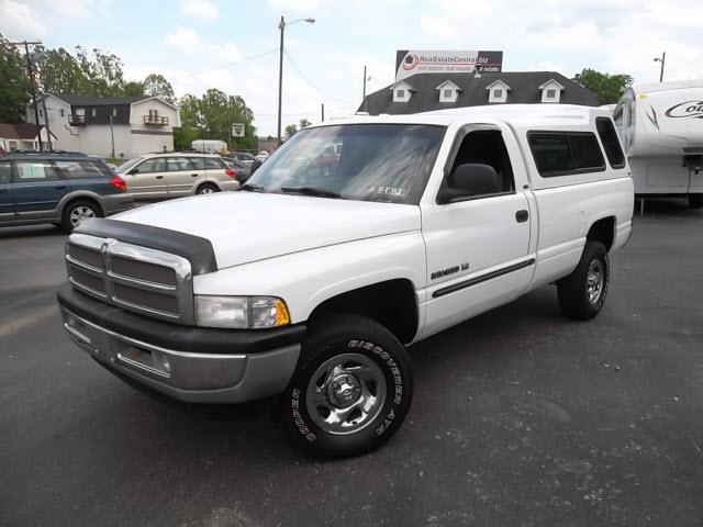 Photo of 2000 Dodge Ram 1500