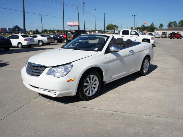 Photo of 2010 Chrysler Sebring