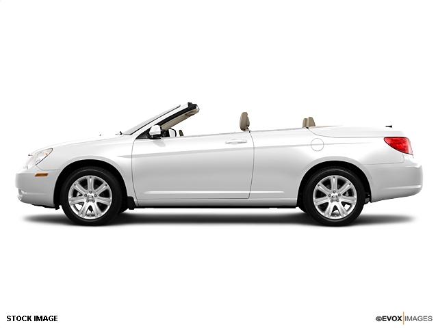 Photo of 2010 Chrysler Sebring