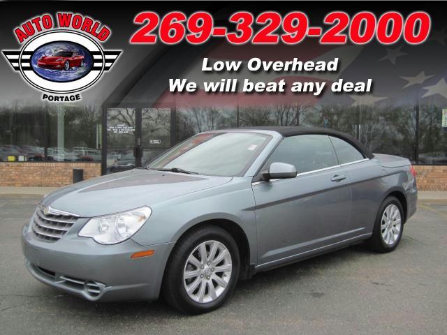 Photo of 2010 Chrysler Sebring
