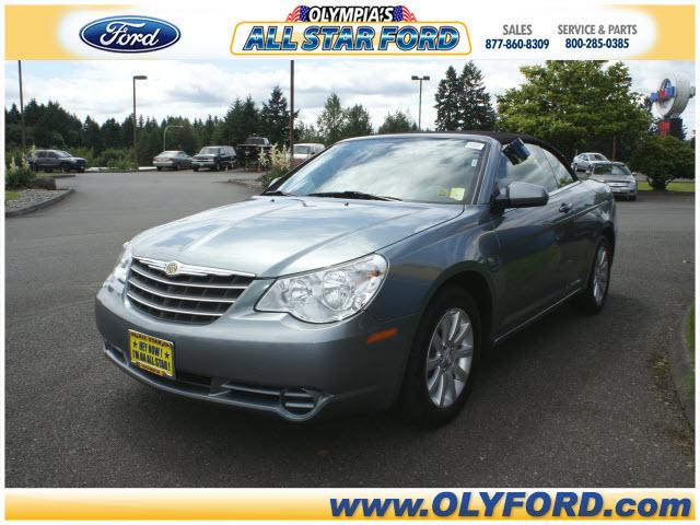 Photo of 2010 Chrysler Sebring
