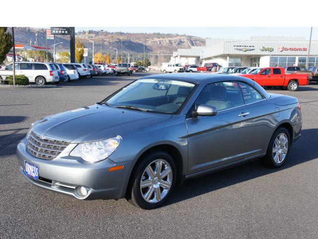 Photo of 2010 Chrysler Sebring