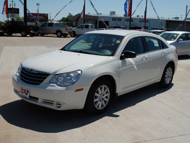 Photo of 2010 Chrysler Sebring