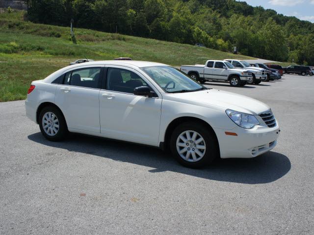 Photo of 2010 Chrysler Sebring