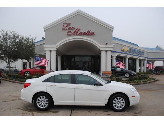 Photo of 2010 Chrysler Sebring