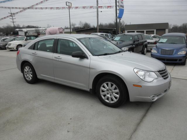 Photo of 2010 Chrysler Sebring