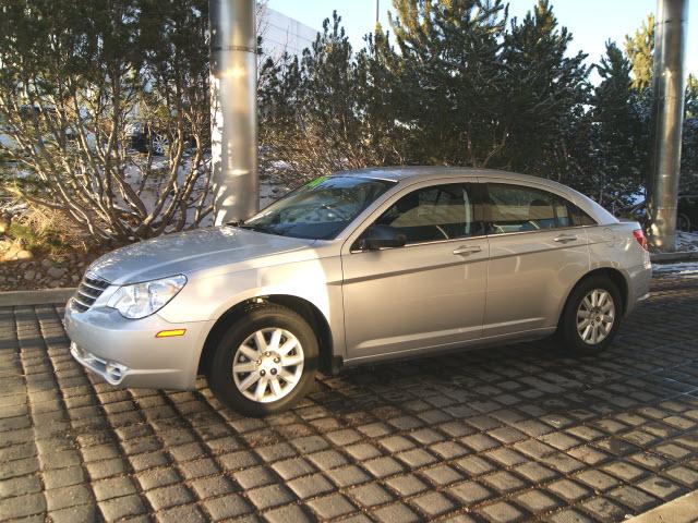 Photo of 2010 Chrysler Sebring