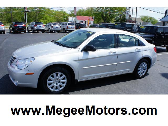 Photo of 2010 Chrysler Sebring