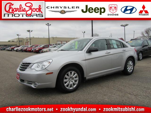 Photo of 2010 Chrysler Sebring