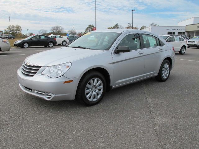 Photo of 2010 Chrysler Sebring