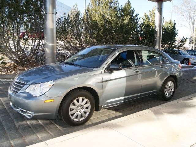 Photo of 2010 Chrysler Sebring