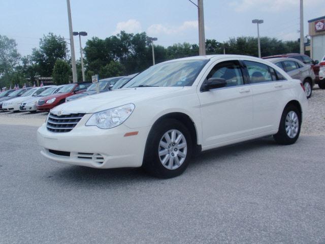 Photo of 2010 Chrysler Sebring