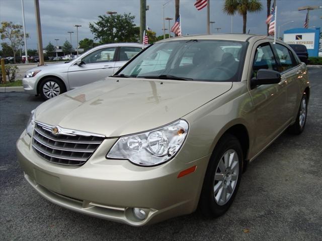 Photo of 2010 Chrysler Sebring
