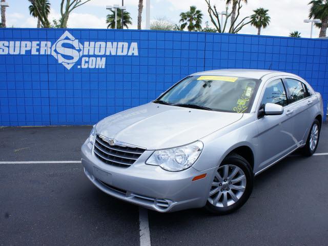 Photo of 2010 Chrysler Sebring