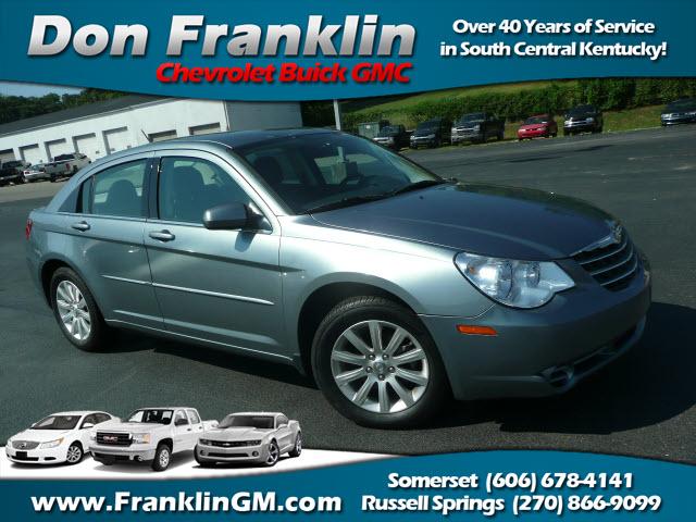 Photo of 2010 Chrysler Sebring