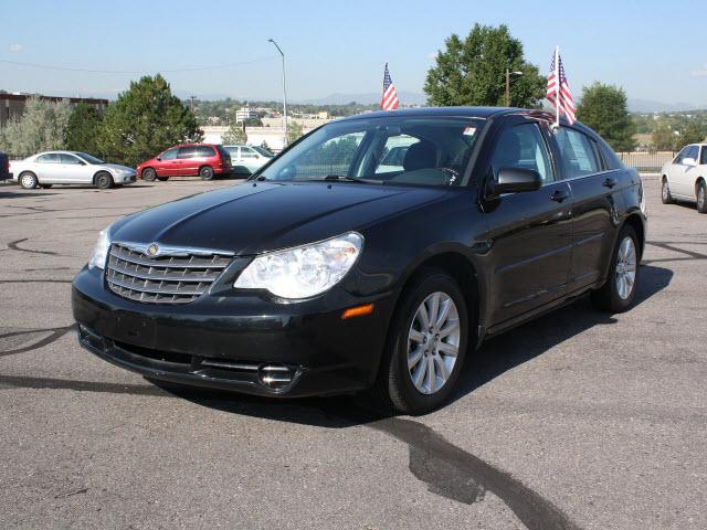 Photo of 2010 Chrysler Sebring