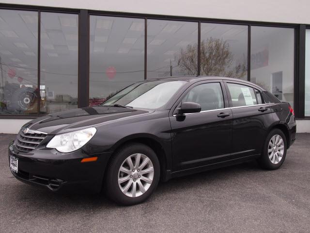 Photo of 2010 Chrysler Sebring