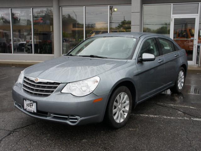Photo of 2010 Chrysler Sebring