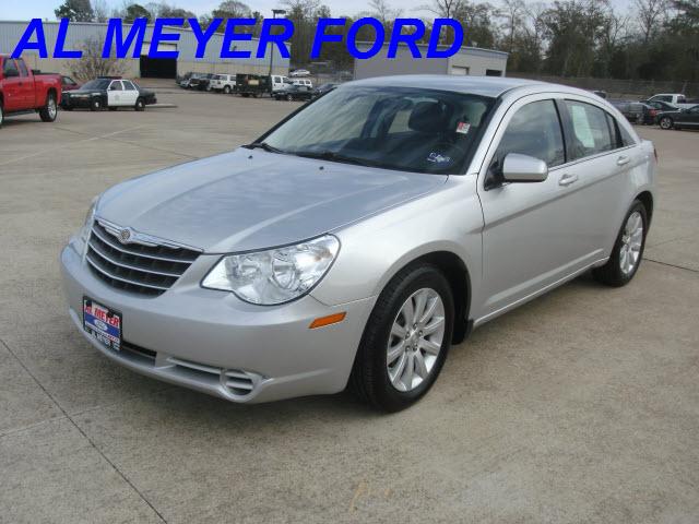 Photo of 2010 Chrysler Sebring