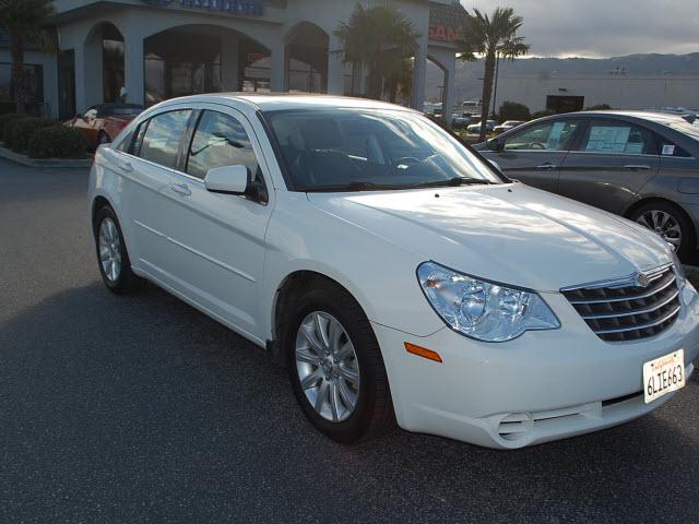 Photo of 2010 Chrysler Sebring