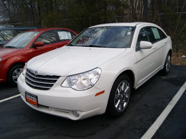 Photo of 2010 Chrysler Sebring