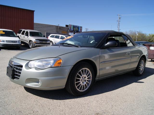 Photo of 2005 Chrysler Sebring