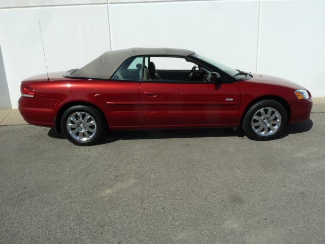 Photo of 2005 Chrysler Sebring