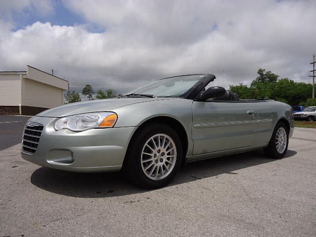 Photo of 2005 Chrysler Sebring