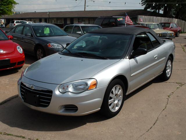 Photo of 2005 Chrysler Sebring